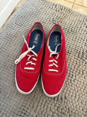 Keds Women's 10 Red Canvas Champion Low Top Lace Up Sneakers Casual Shoes